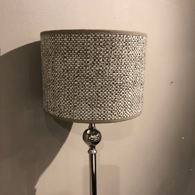 Lampe med skærm