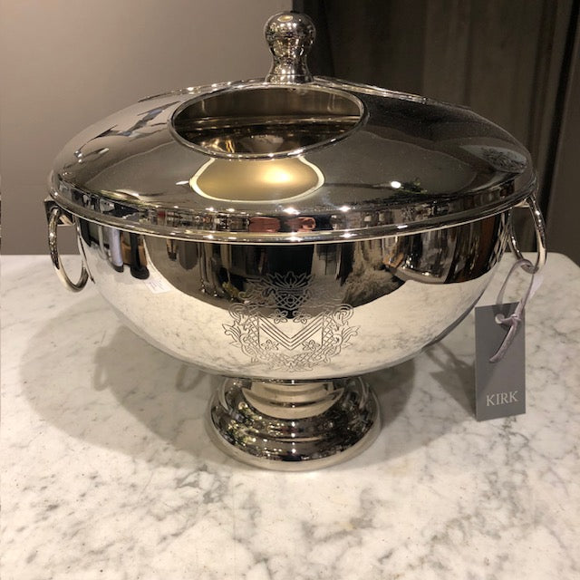 Champagne bowle med låg